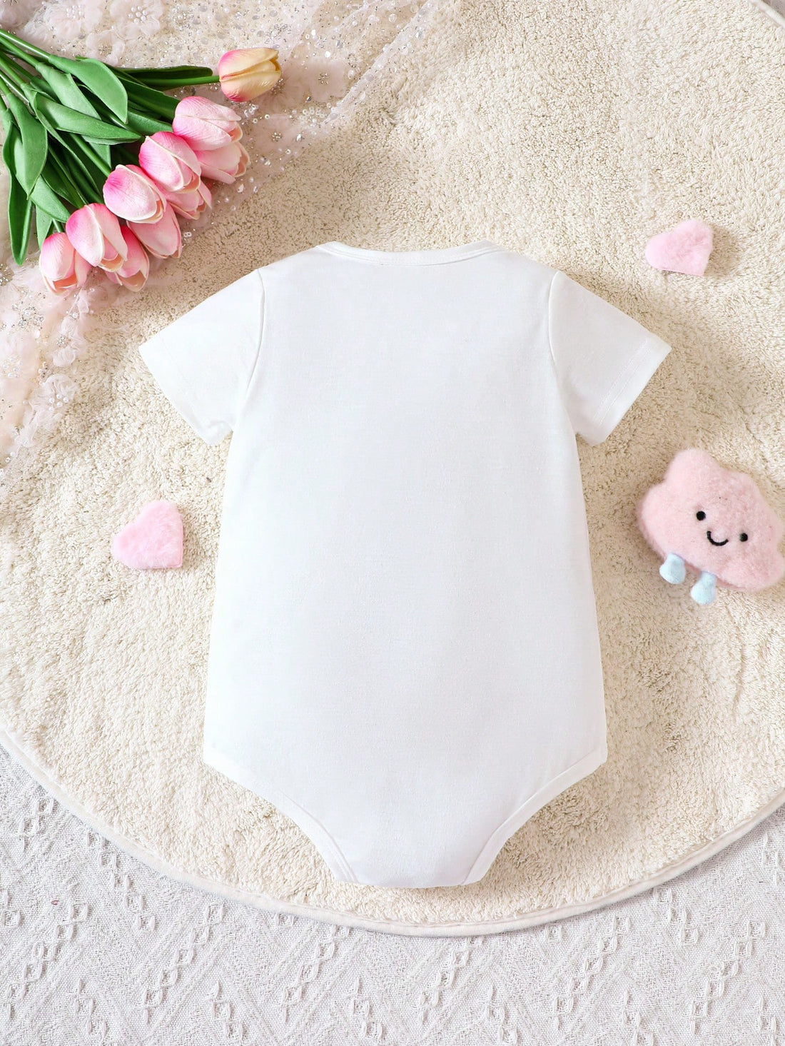 Introduce your little princess to the world with our Adorable Baby Girl Casual Letter-Printed Short Sleeve Bodysuit. Made with care, this bodysuit features playful letter prints on a soft and comfortable fabric, ensuring your baby stays cute and cozy. Perfect for any casual occasion.