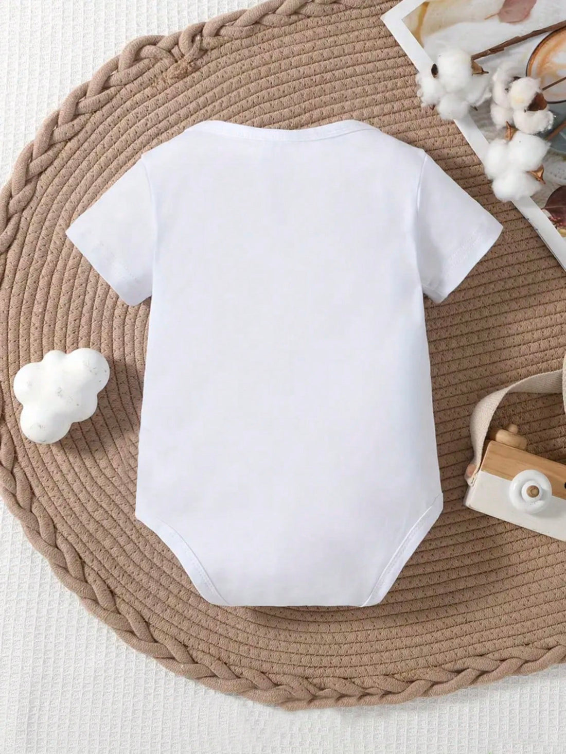 Take your little one's style to the next level with our Baby Boy Casual Cute Letter Print Short Sleeve Romper. Made for summer adventures, this comfy bodysuit features a bold letter print and short sleeves for maximum mobility. Perfect for your daring little explorer!