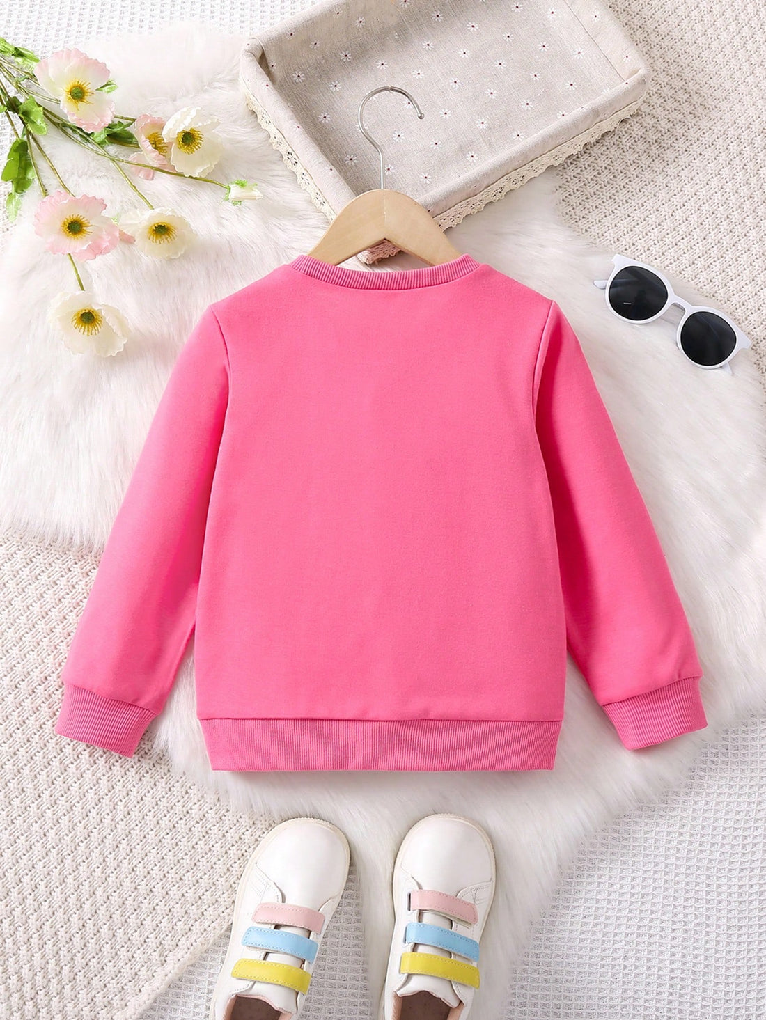 Cuddly Charms: Magenta Pink Bear Cartoon Print Sweatshirt for Young Girls