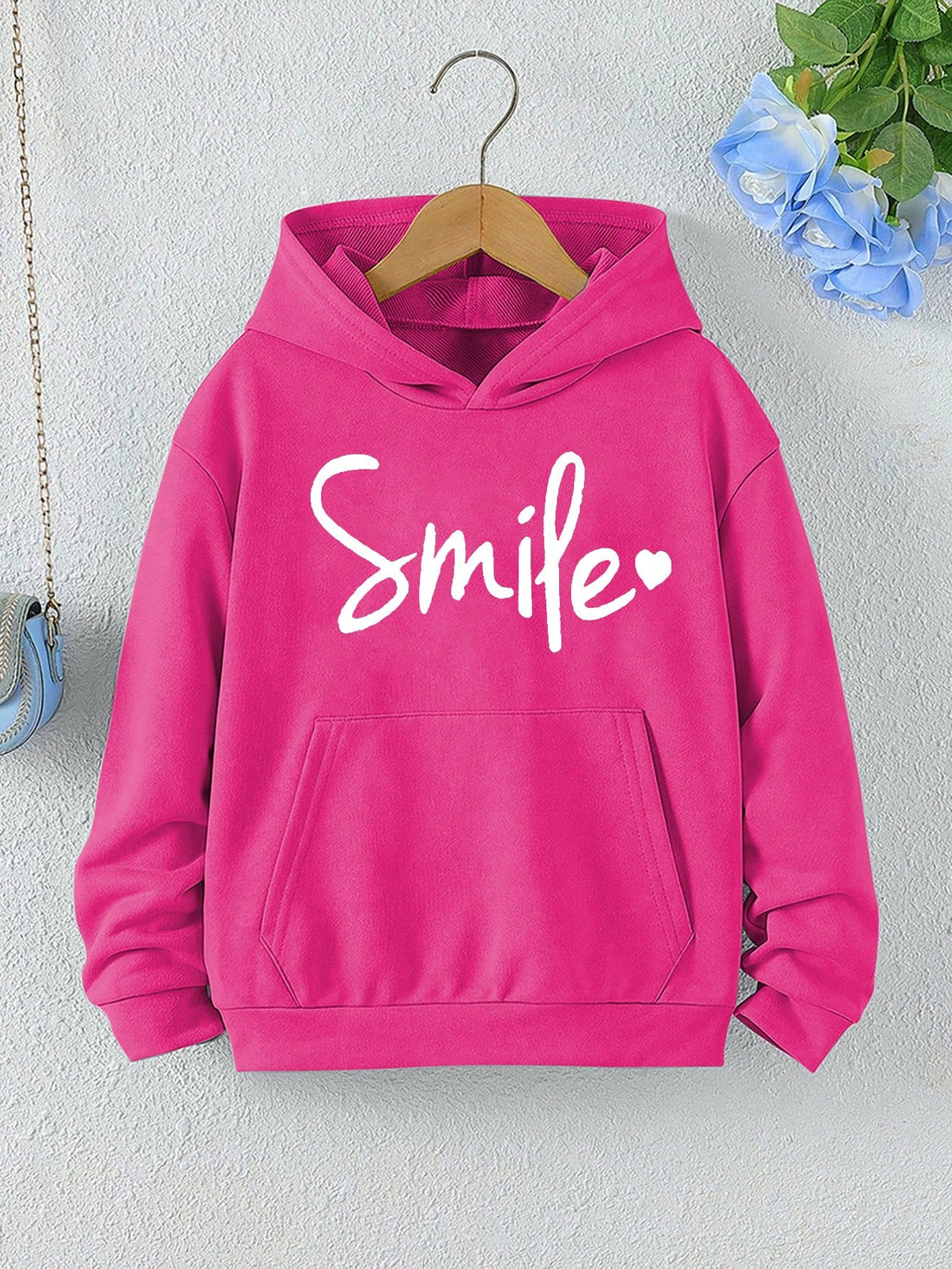 Stay fashionable and comfortable with our Casual Minimalist Letter Print Hoodie for Teen Girls. Made with a minimalist design and featuring trendy letter print, this hoodie is perfect for casual wear. It's made with high-quality materials for durability and comfort, making it a must-have for any teenage girl's wardrobe.