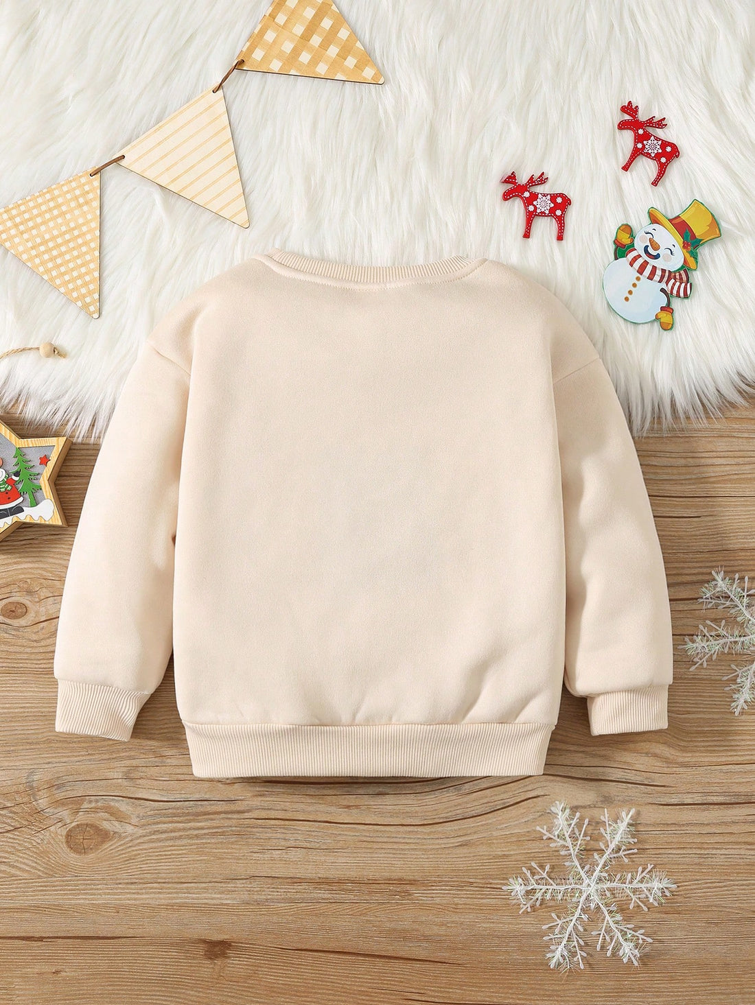 Adorable Snowman Sweatshirt: Cozy Crew Neck for Baby Girls